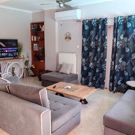 Airport Friendly House 1 Apartment Артемида Екстериор снимка
