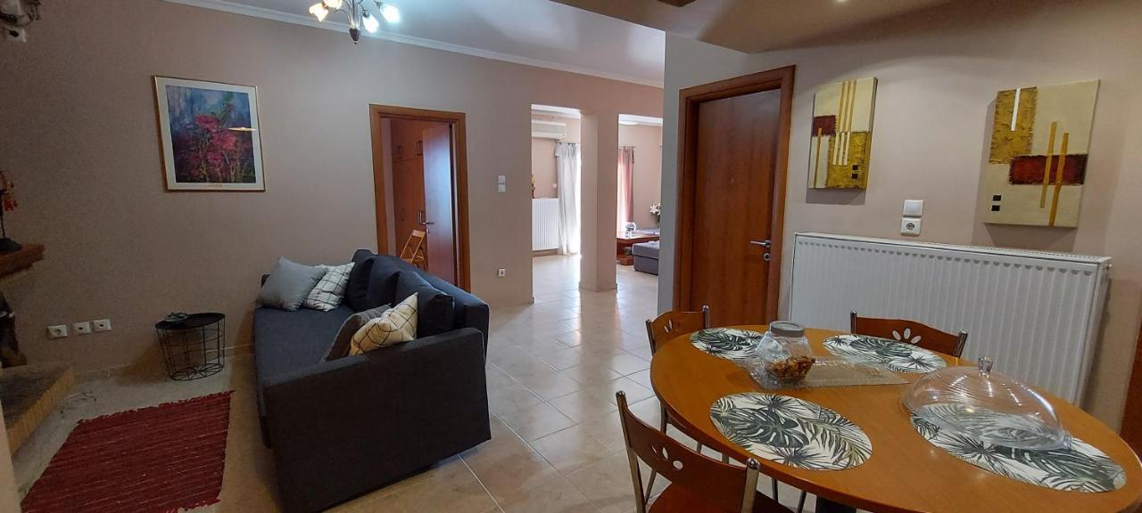 Airport Friendly House 1 Apartment Артемида Екстериор снимка