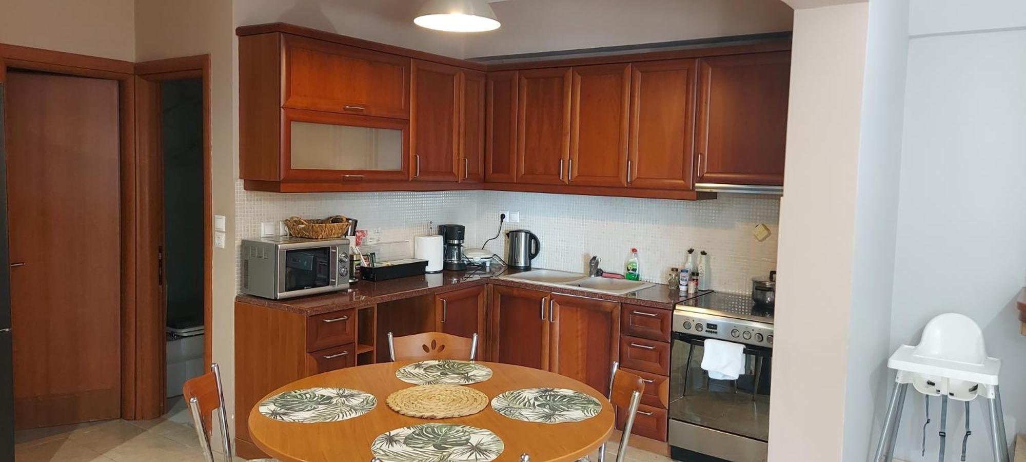 Airport Friendly House 1 Apartment Артемида Екстериор снимка