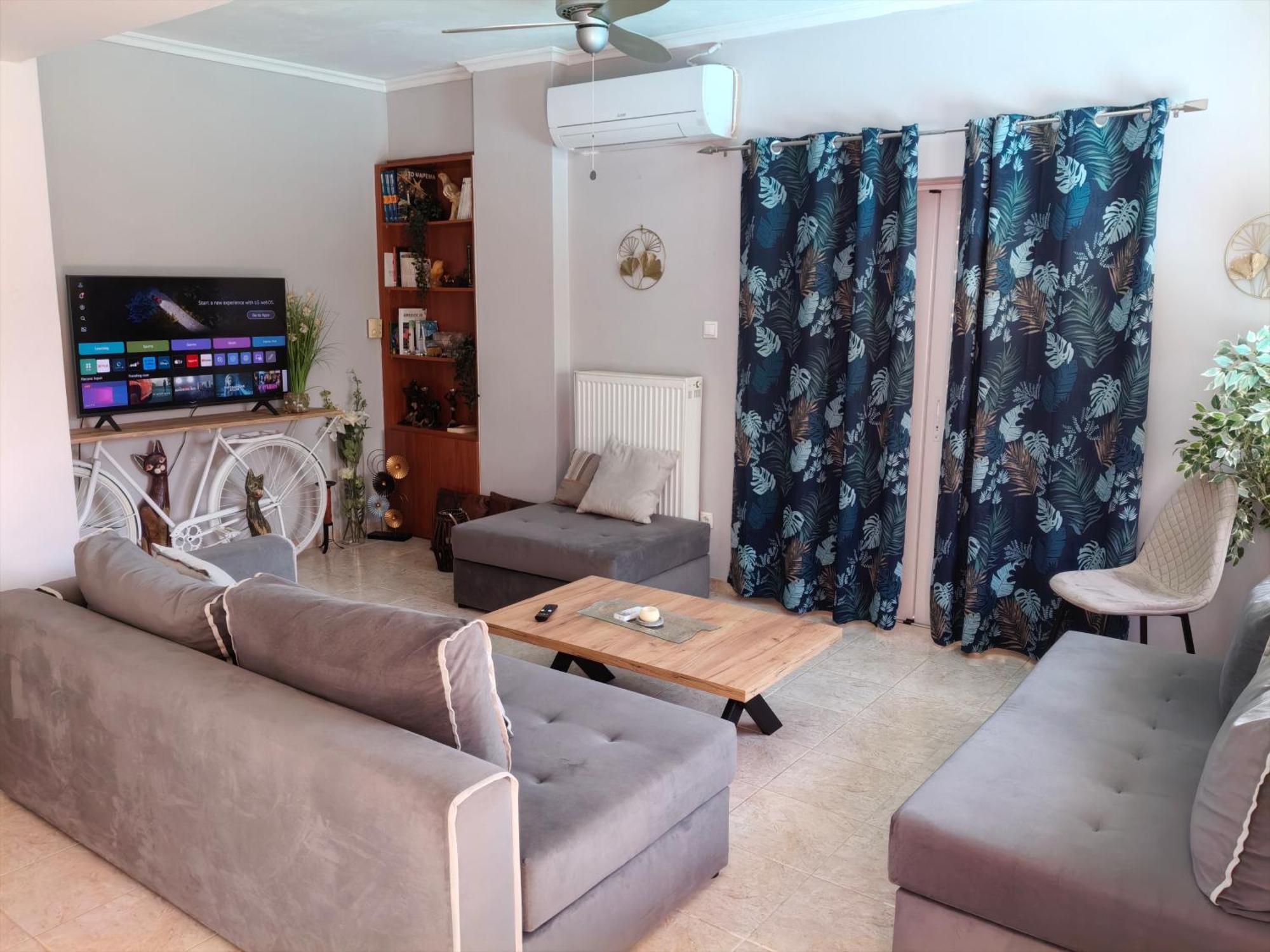 Airport Friendly House 1 Apartment Артемида Екстериор снимка